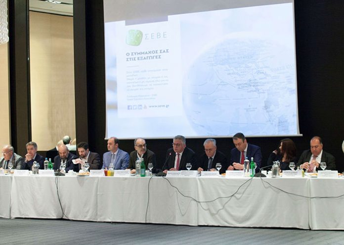 Αύξηση των εξαγωγών σε 50% του ΑΕΠ το 2025